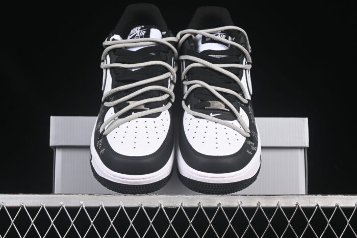 Custom Black&White - immagine 4